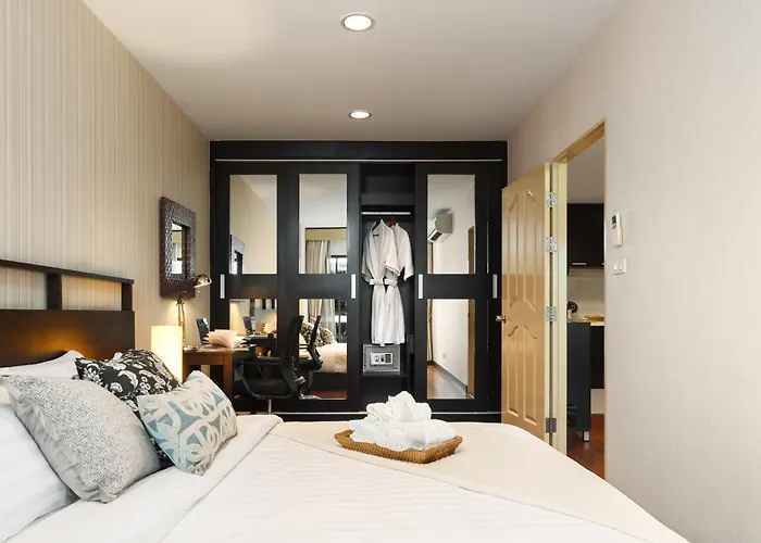 King-suite With Balcony And A Full Kitchen Near Thonglorbts 방콕