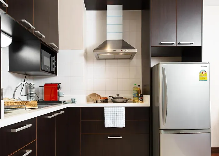 아파트 King-suite With Balcony And A Full Kitchen Near Thonglorbts *